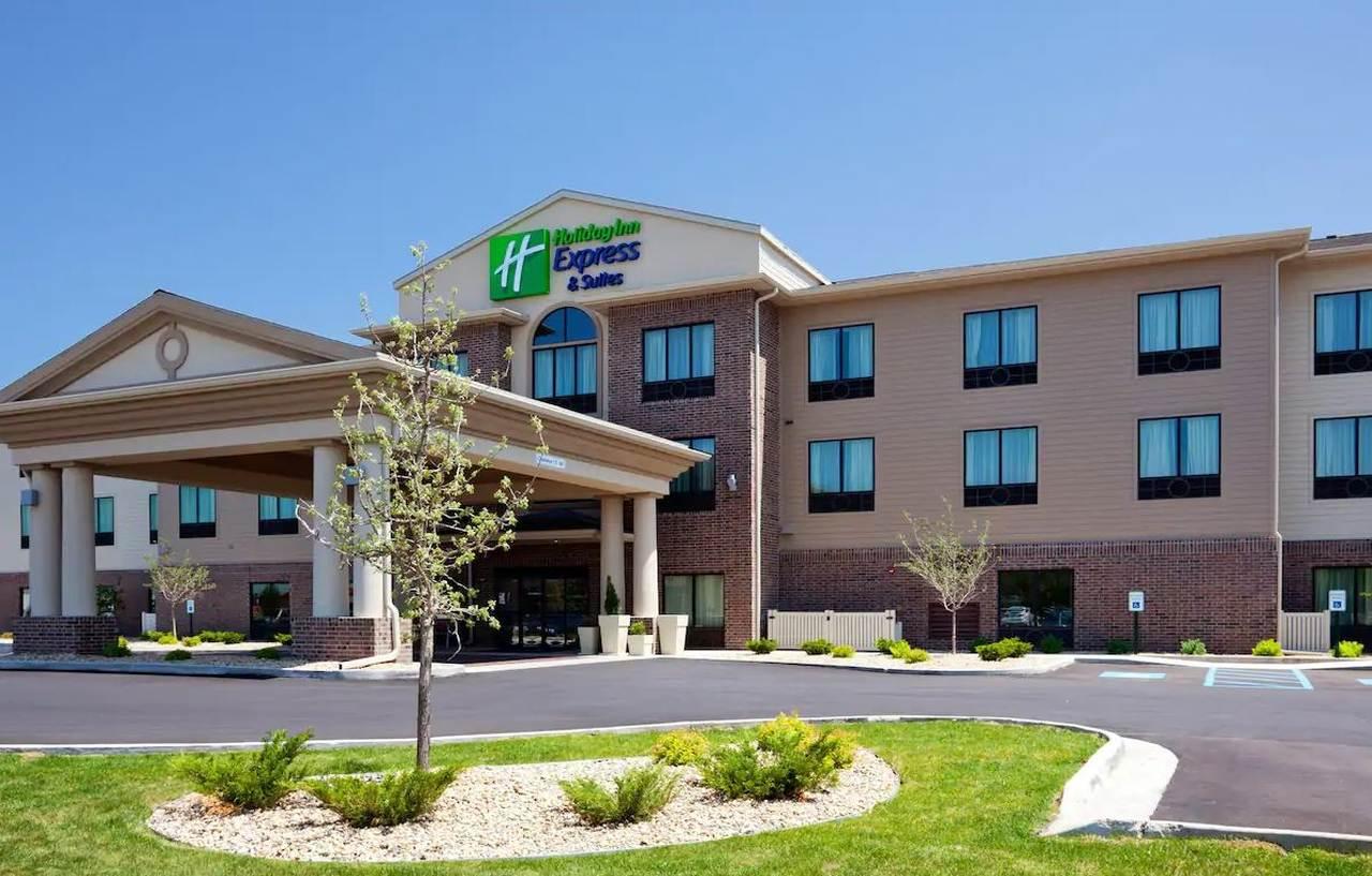 Holiday Inn Express & Suites - Mason City By Ihg Exterior foto