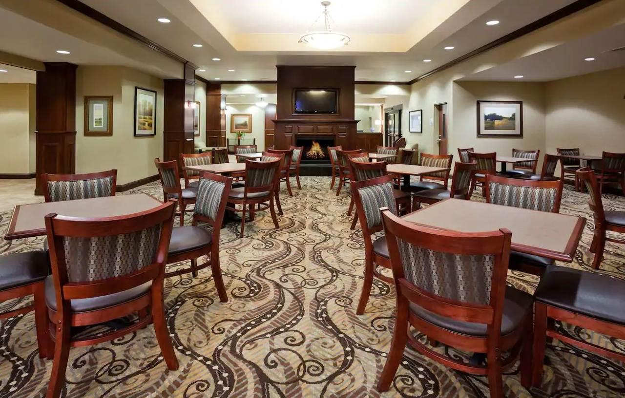 Holiday Inn Express & Suites - Mason City By Ihg Exterior foto