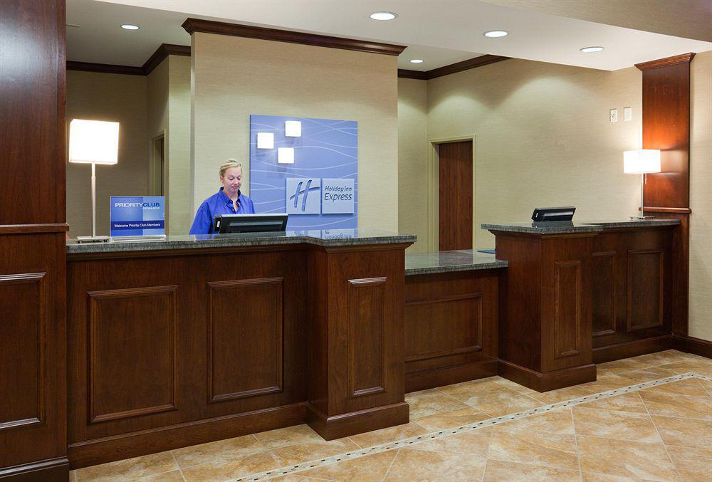 Holiday Inn Express & Suites - Mason City By Ihg Interior foto